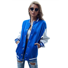 Damen Baseballjacke mit kontrastierenden Ärmeln und Druckknopfverschluss – Blau