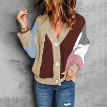 Strickcardigan mit Farbblock-Design | V-Ausschnitt | Moderner Eyecatcher – Aprikose