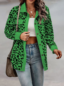 Damen Trendige Kordjacke mit Leo-Print und Brusttaschen – Dunkelgrün