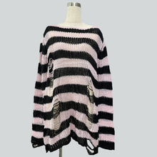 Damen nan Oversized Grobstrickpullover mit breiten Blockstreifen und aufgerissenem Design Drune – Schwarz-Pink (lang)