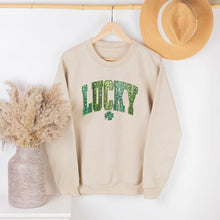 Damen lässiger Sweatshirt mit glitzerndem Schriftzug und Kleeblattmotiv – Aprikose