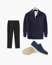 Carson |  Marineblau Zopfmuster-Pullover 3-teiliges Set mit hose & Wildleder-Loafer – Marineblau