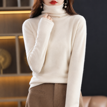 Akainu - Eleganter Rollkragenpullover – Beige
