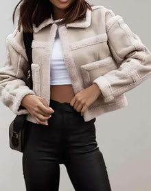 Prescilla -  Gut sitzende dicke Kunstjacke – Aprikose Weiß