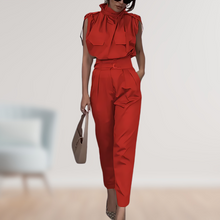 Ärmelloser Jumpsuit | Taillierter Schnitt | Elegante Raffinesse – Rot