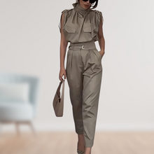 Ärmelloser Jumpsuit | Taillierter Schnitt | Elegante Raffinesse – Grün