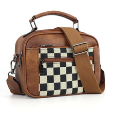 CHESSMATE Schultertasche | Moderner, Kompakter Style mit Schachbrettmuster – Braun