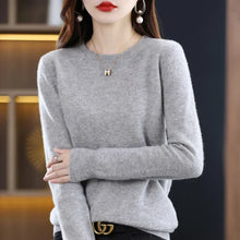 Erica - Ein Kaschmirpullover mit klassischem Rundhalsausschnitt – Grau