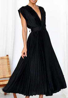 Isolde - Elegantes plissiertes Maxikleid – Schwarz