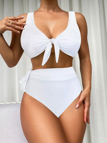 ALESSIA | Hochtaillierter Bikini mit Bauchkontrolle und Beinschlankwirkung – Stil und Sicherheit am Strand – Weiß