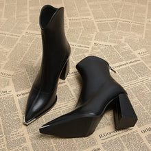 Angela | Damen-Frühjahrs-Stiefeletten mit spitzer Kappe und Absatz – Schwarzes Fleecefutter