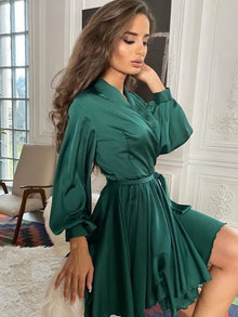 Bianca - Satin Elegantes Damenkleid Schicker Anlass – Grün