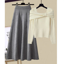 Strick-Set mit A-Linien-Rock | Schulterfreier Pullover | Femininer Chic – Grau und Weiß