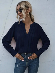Norlina | Elegante Bluse mit Faltendetails – Marineblau