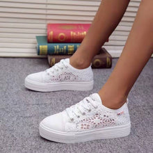 Roxana - Eleganz zu den lässigen Sneaker-Schuhen | Sneakers mit Schnürverschluss – Weiß