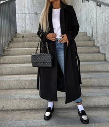 Johanna | Damen Trenchcoat mit langen Ärmeln und Knopfleiste – Schwarz
