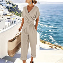 Emily | V-Ausschnitt Verkürztes Bein Jumpsuit – Beige