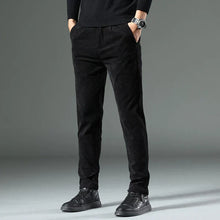 Chester™ | Cordhose – Schwarz