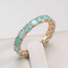 Ring mit rundem Stein aus Gold – Grün