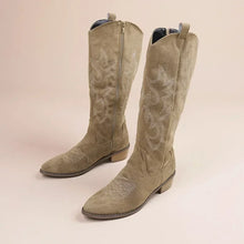 WildWest Chic | Stylische Cowboy-Stiefel für Damen – Khaki