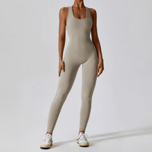 Miranda | Yoga Jumpsuit Mit Offenem Rücken – Mokka-Braun