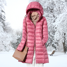 Klassischer gesteppter Wintermantel mit Kapuze für Frauen – Rosa