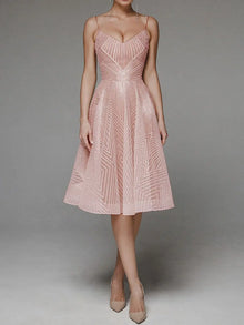 Cocktailkleid mit Glitzerdetails | Spaghettiträger | Femininer A-Linien-Schnitt – Rosa
