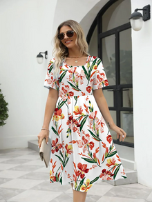 Norlina | Zeitloses Blumenkleid für jeden Anlass – Rot