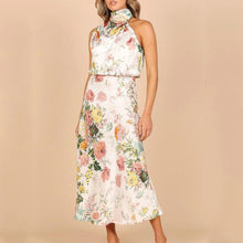 Olga® | Rückenfreies Kleid mit Blumenmuster und elegantem Kragen – Weiß