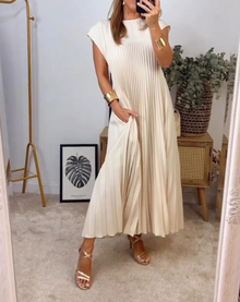 Ärmelloses plissiertes Kleid in Herbstausführung mit großen Taschen für Anna – Beige