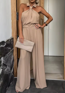 Jumpsuit mit Neckholder | Weite Hose | Elegant & Modern – Braun