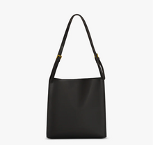 AVA – Black