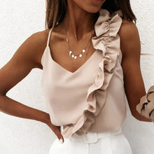 Norlina | Verspielt asymmetrisches Top mit Rüschen – Beige