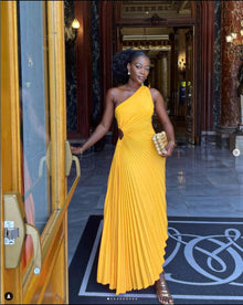 Regina™ – Damen Satin Kleid für Festliche Anlässe Elegante Passform – Gelb