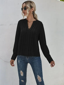 Norlina | Elegante Bluse mit Faltendetails – Schwarz