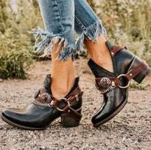 Stylische Damen-Westenstiefeletten mit Ketten- und Schnallen-Details – Boho-Cowboy Look, Braun – Schwarz