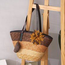 Große Strohtasche Damen – Handgefertigte Strandtasche mit Vegan-Leder-Trägern – Braun