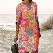 Liriane | Figurschmeichelndes Blumenkleid – Rosa