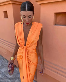 Moriah™ | Lange gefaltete Damenrobe – Orange