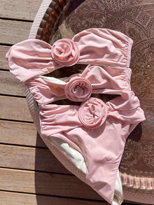 Susanne | Damen Badeanzug 3D Rosen Elegant Feminin Sommer – Rosa