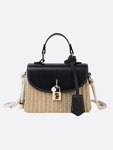 Livia | Kleine Damen-Strohtasche mit schwarzer Kunstleder-Klappe, Henkel & abnehmbarem Schultergurt – Crossbody- & Handtasche für Sommer – Schwarz