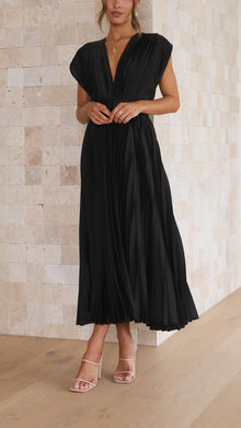 Alexis - Stilvolles Faltenkleid – SCHWARZ