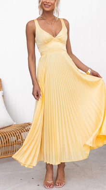 Abigail | Gelbes Plissiertes V-Ausschnitt Maxikleid – GELB