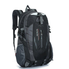 Trekvance | Ergonomischer Outdoor Rucksack für Reisen – Schwarz