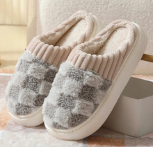 Damen Hausschuhe Flauschiges Textil Kariert – Grau