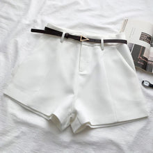 Betina - Stylische Vintage-Shorts für Damen – Weiß