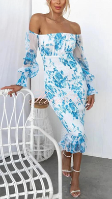 Romantisches Off-Shoulder Bodycon Kleid mit Blumenprint – Figurbetontes Midikleid in Rosa für Sommer & Events – Blau