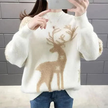 Doris | Gestrickter Damen-Weihnachtspullover mit Rentiermotiv – Weiß