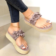 Carla - Elegante Damen Blumen Sandalen Florale Akzente – Grau