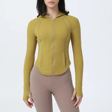 Werosa | Atmungsaktive Fitnessjacke für Damen Winter – Dunkelgelb